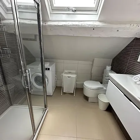4 Pers Place St Leonard *